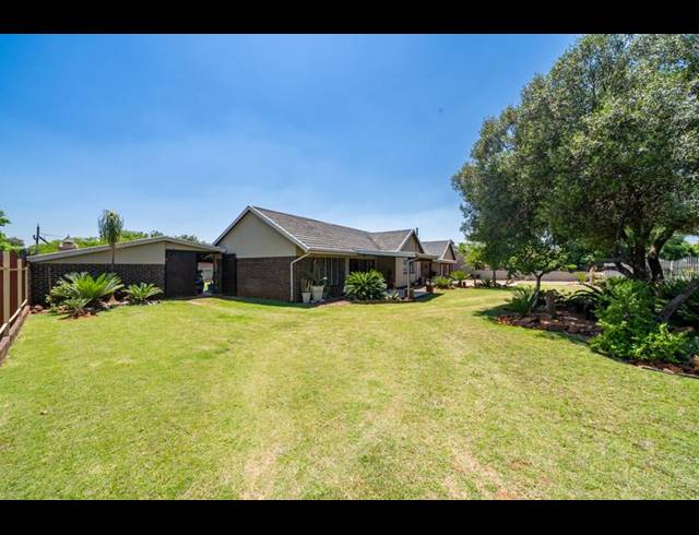 3 BEDROOM HOUSE FOR SALE IN PARKRAND